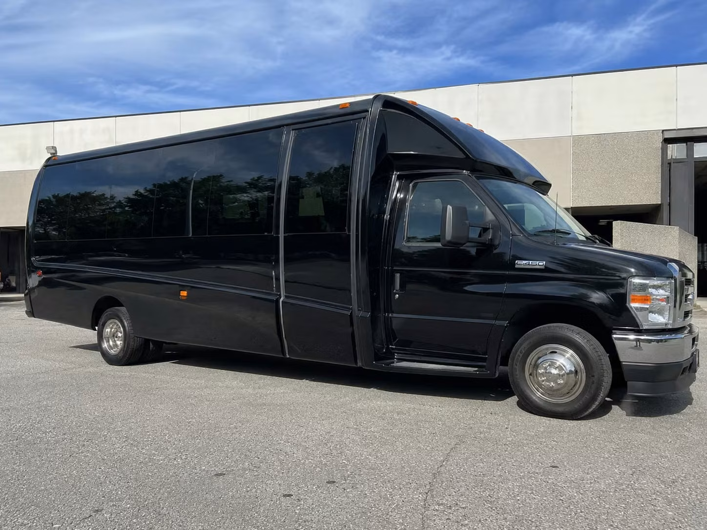 15 passenger minibus