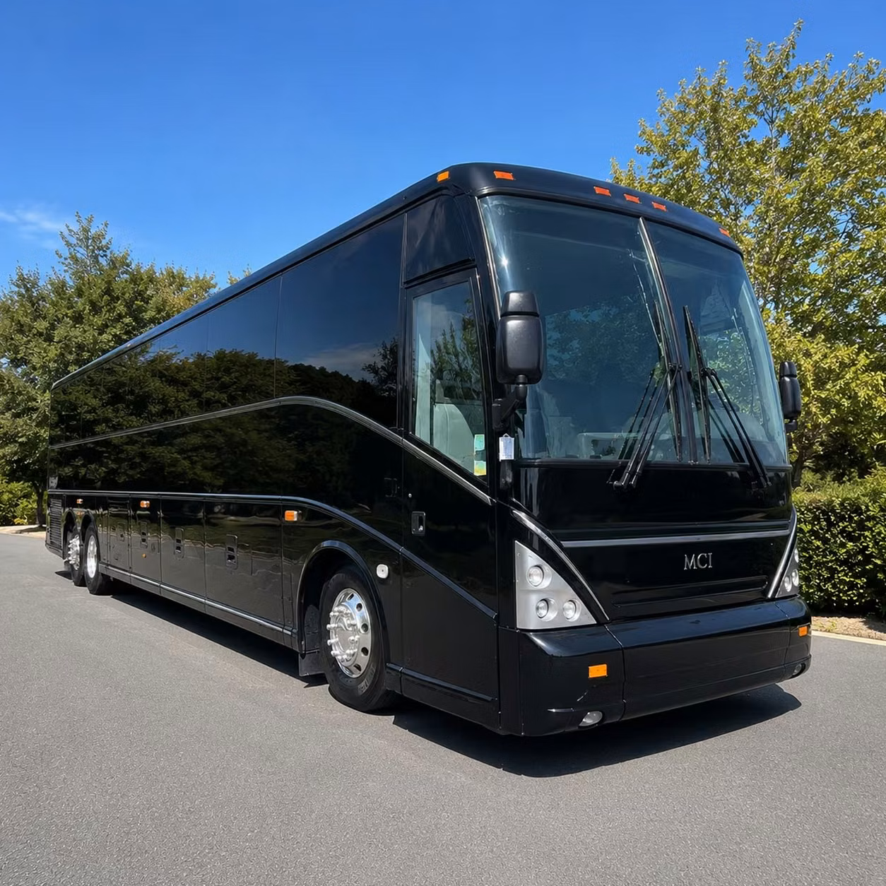 executive and long distance corporate bus rentals from sioux falls