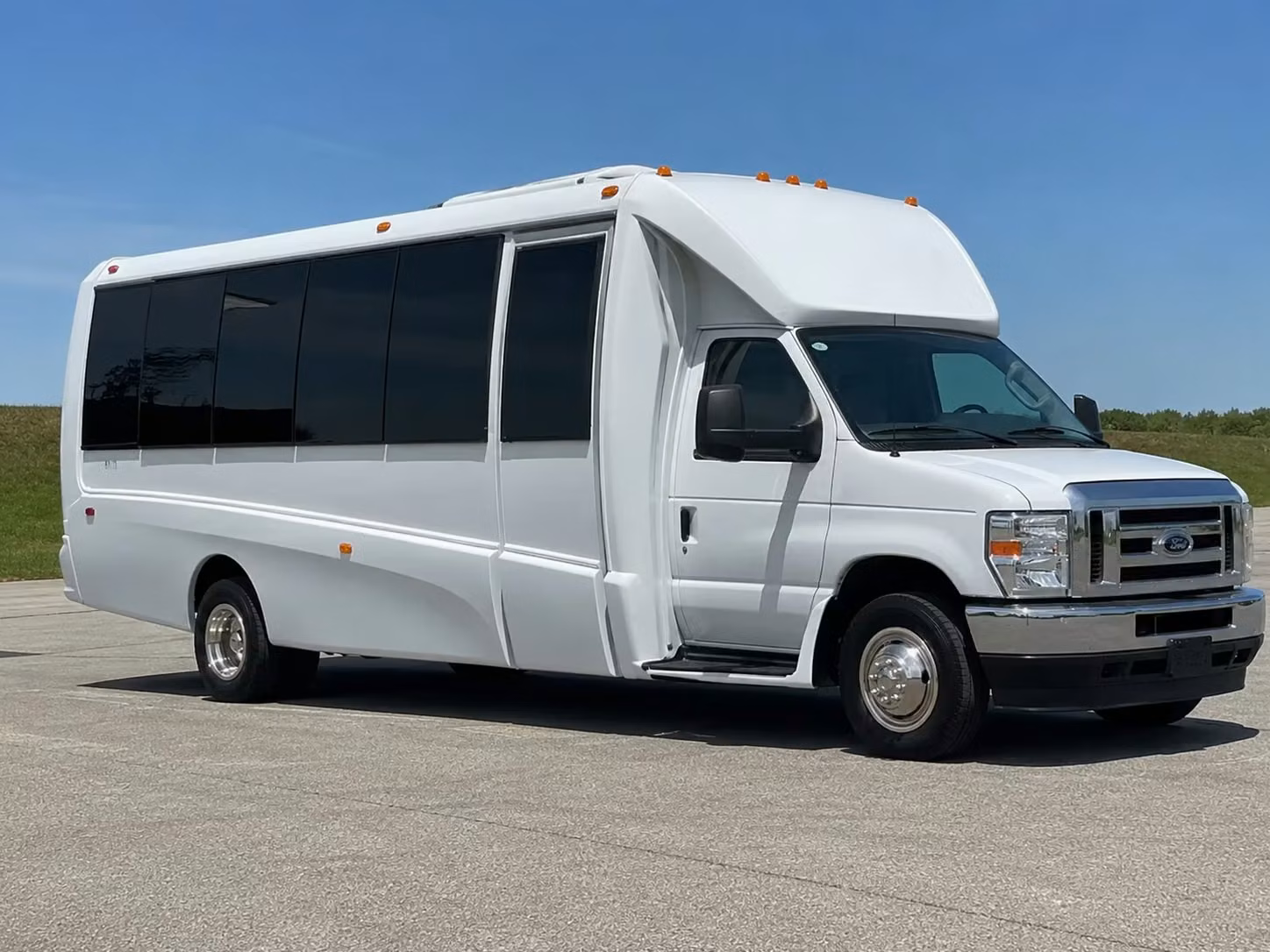 party buses for sioux falls concert nights on phillips avenue and beyond